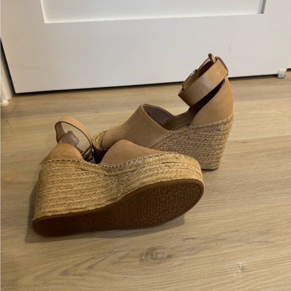 Tan Espadrilles, Gianni Bini - Picture 3 of 4